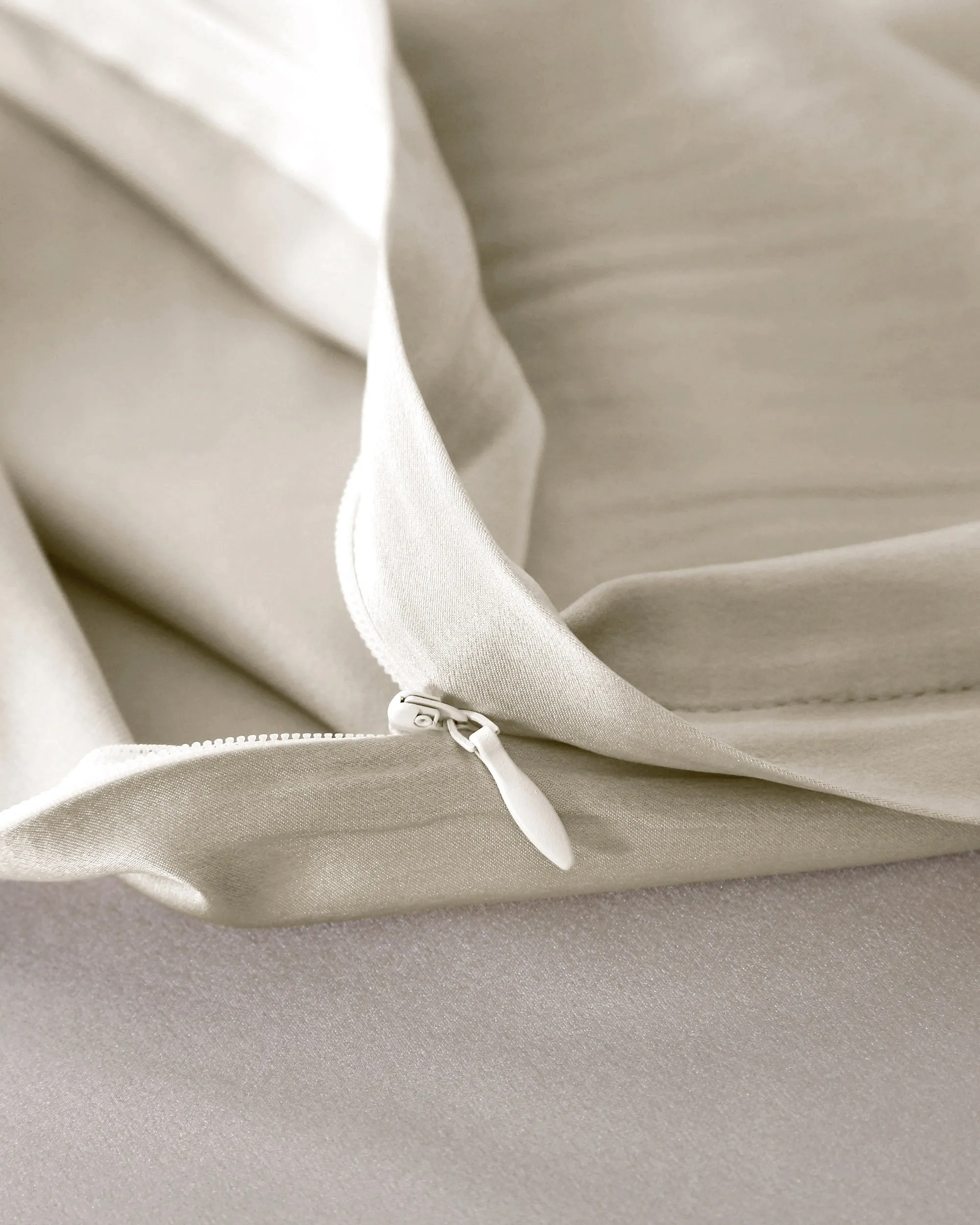 22 MM 4PCS Silk Sheets Set