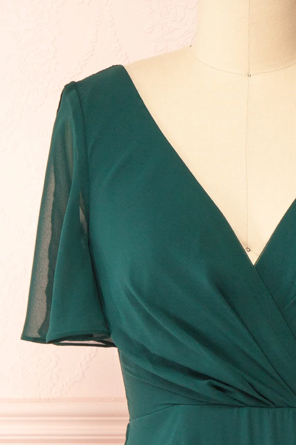 Adelie Green | V-Neck Chiffon Midi Dress