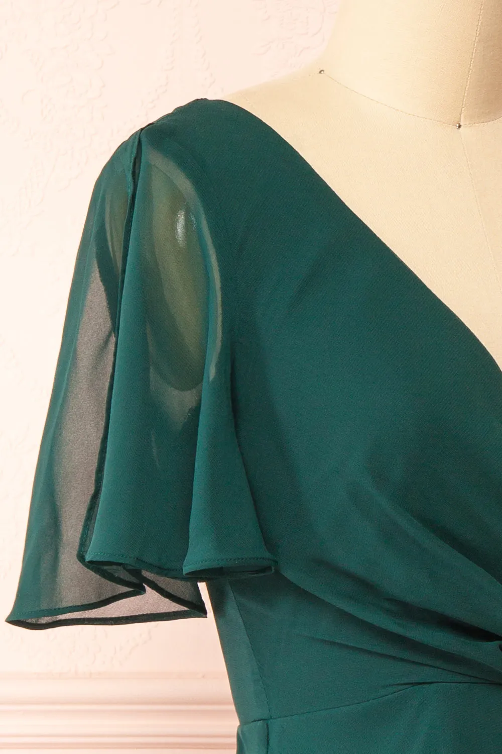 Adelie Green | V-Neck Chiffon Midi Dress