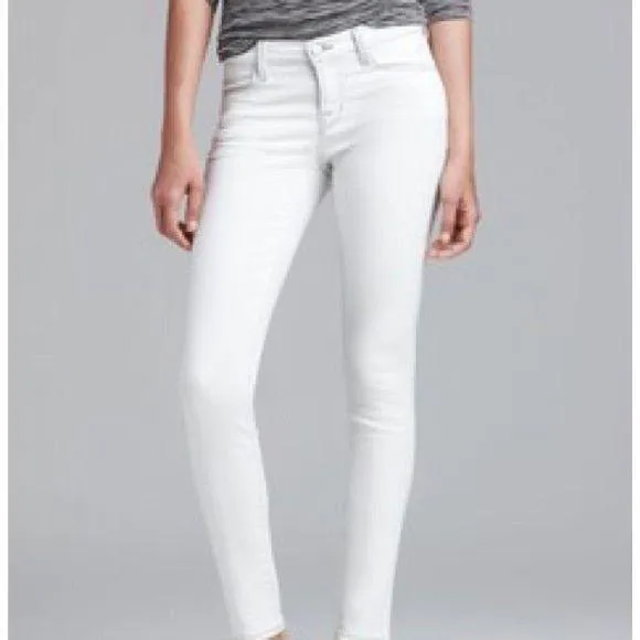 NEW-J Brand White Out 'Legging' Jeans - Size 25 or 7AU