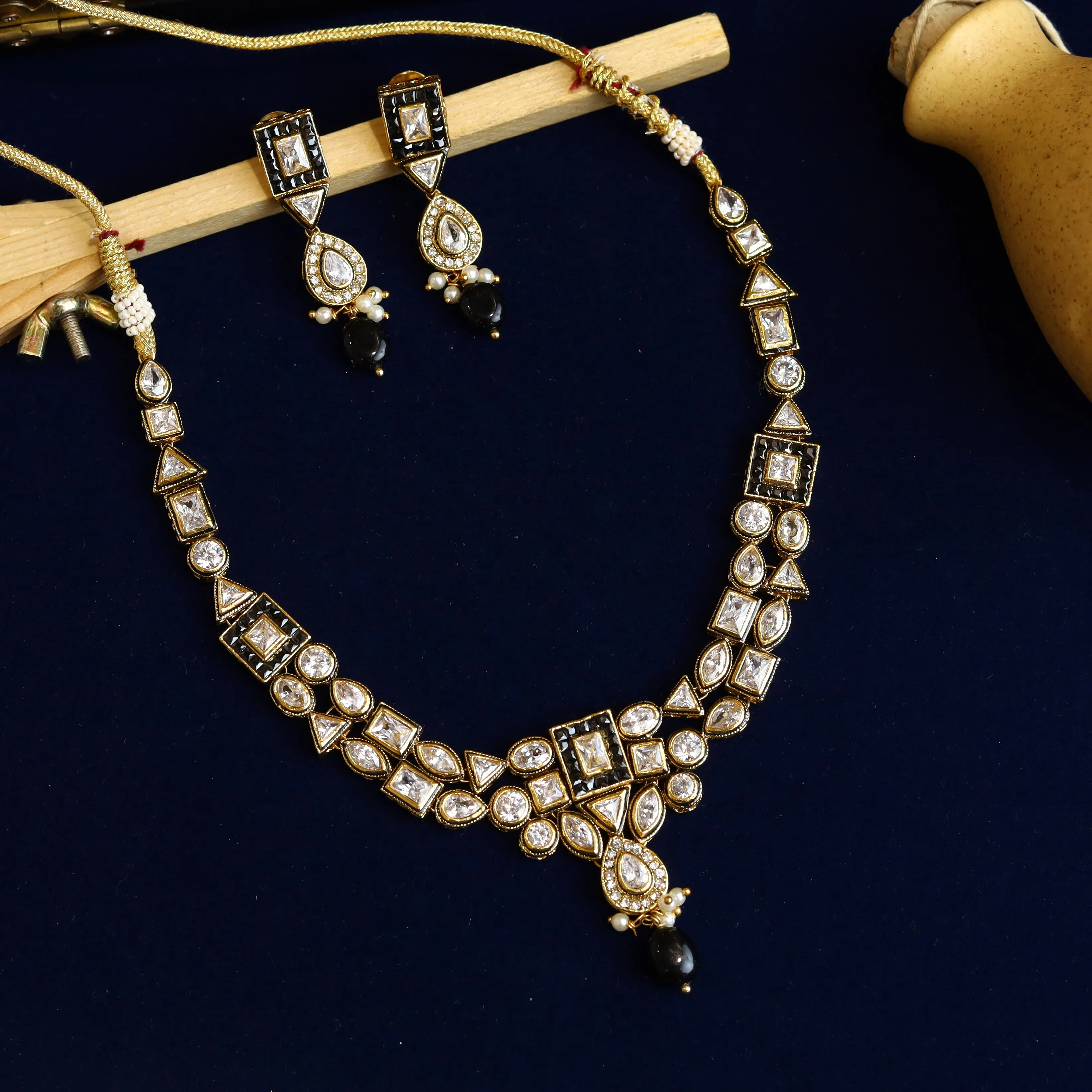 Polki Necklace Set 1005-21