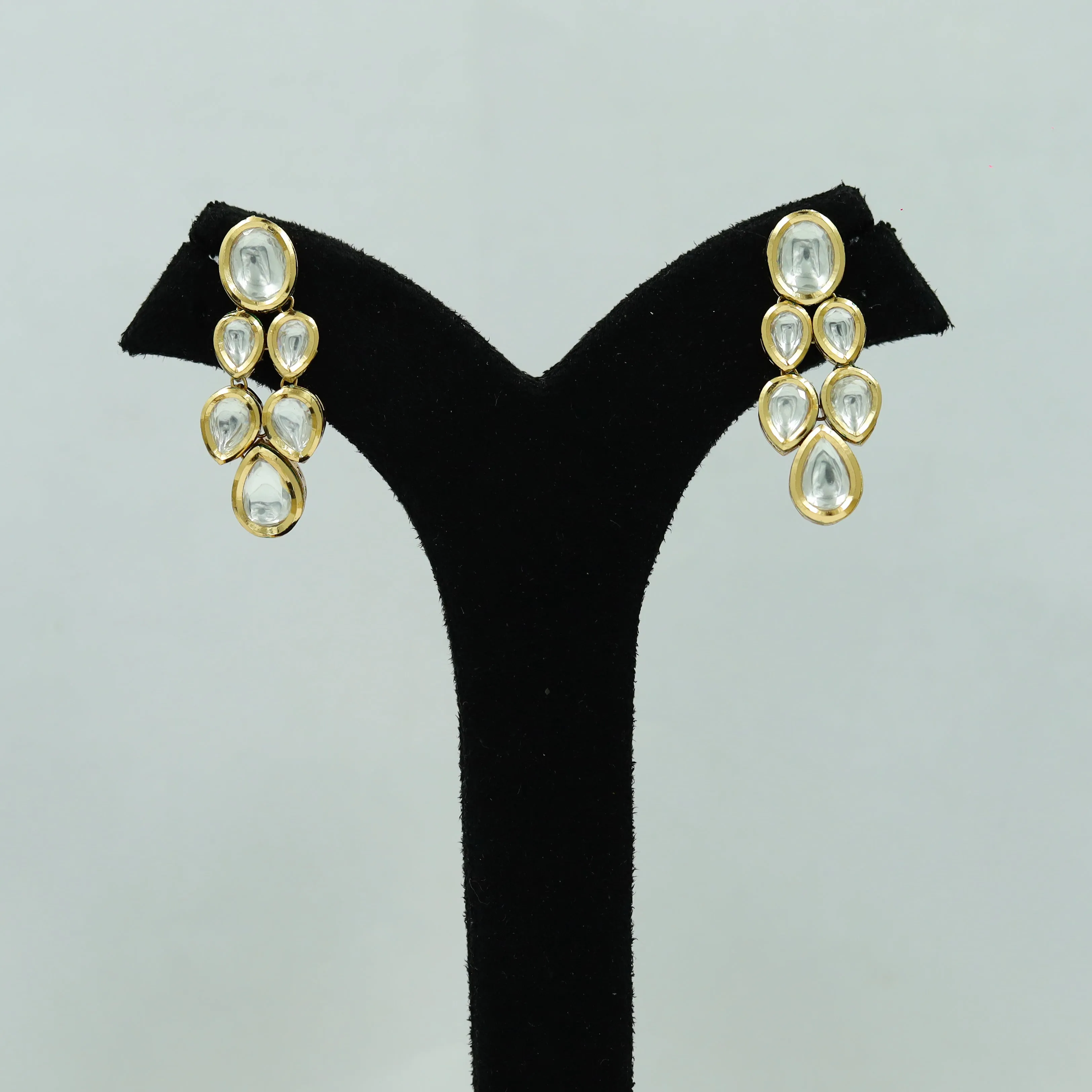 Round Neck Kundan Necklace Set 12192-28