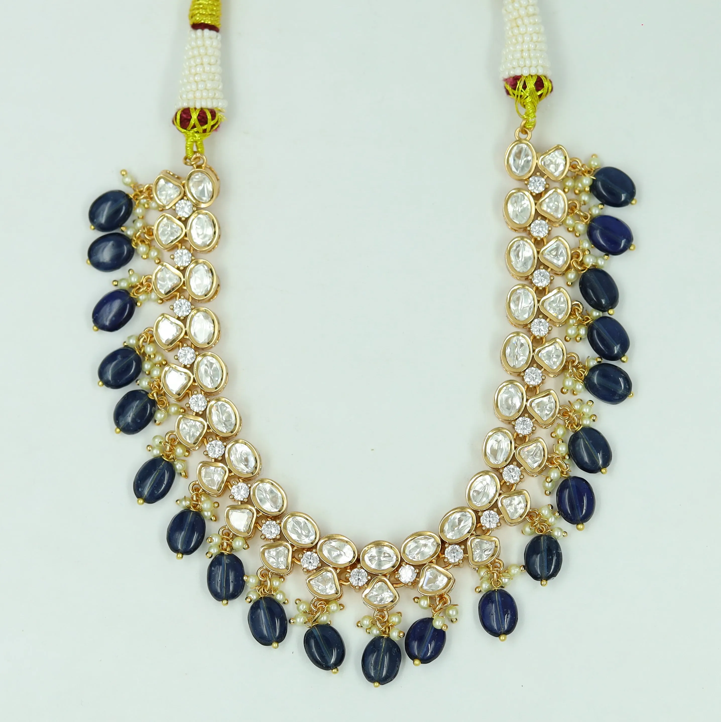 Round Neck Kundan Necklace Set 12212-28