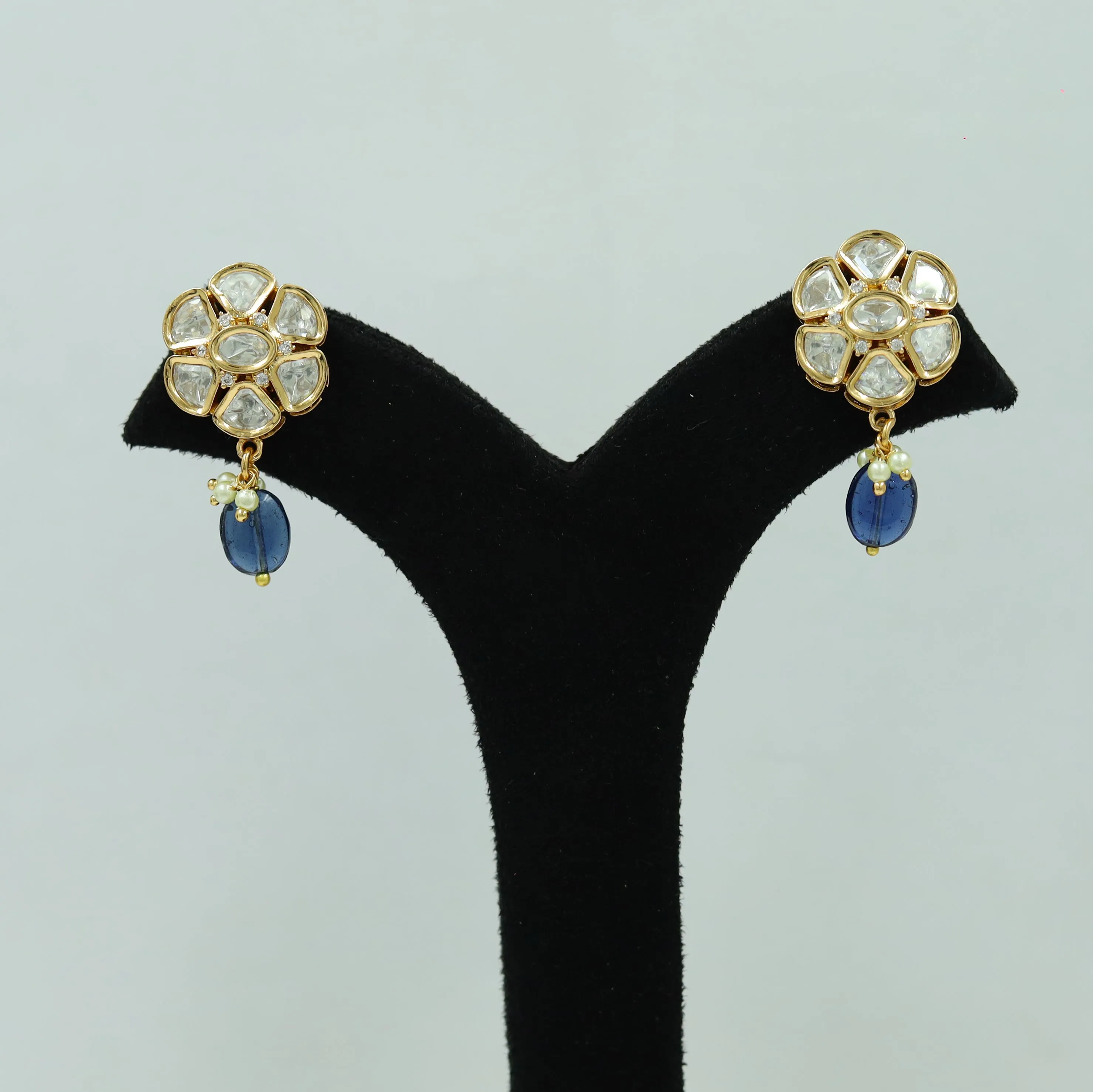 Round Neck Kundan Necklace Set 12212-28